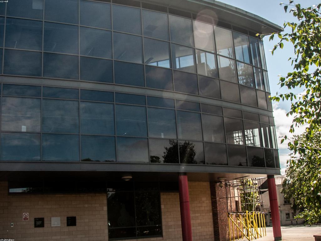 អត្ថប្រយោជន៍ពិសេសនៃការរស់នៅក្នុងសង្គមសមរម្យ